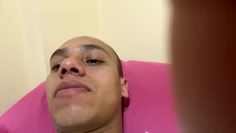 Snapshot of salomon_boy_ chatting on December 2024 08:42:01 PM salomon_boy_ online show from December 2024 08:42:01 PM