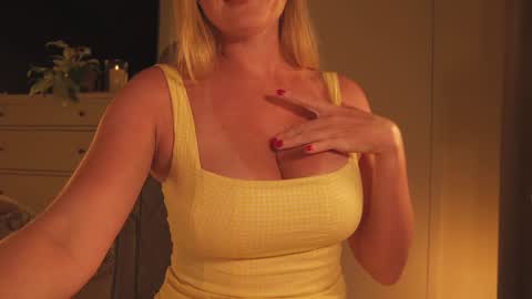 IsaBella-  online show from February 2026 08:49:01 PM