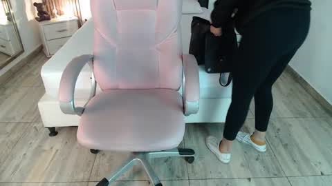 Snapshot of sam_mansson66 chatting on February 2025 12:06:02 PM SAM MANSON online show from February 2025 12:06:02 PM