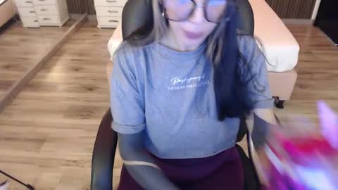 Snapshot of sam_mansson66 chatting on October 2025 01:01:02 PM SAM MANSON online show from October 2025 01:01:02 PM