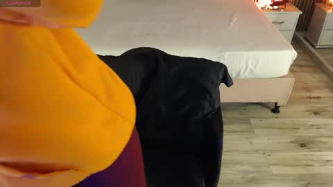 SAM MANSON online show from May 2026 12:11:02 PM