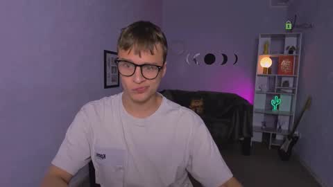 Sam online show from October 2025 05:41:01 AM