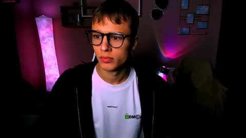 Sam online show from November 2025 08:11:01 PM