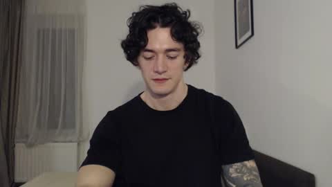 Snapshot of sam_winchest chatting on December 2025 01:23:02 AM Sam online show from December 2025 01:23:02 AM