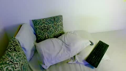 Snapshot of samanta_r_ chatting on June 2026 03:39:02 PM Samanta online show from June 2026 03:39:02 PM