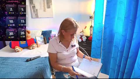 Snapshot of samanta_stone69 chatting on December 2024 09:06:01 PM Samanta Stone online show from December 2024 09:06:01 PM