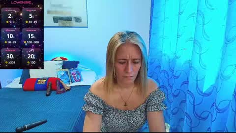 Snapshot of samanta_stone69 chatting on February 2025 09:04:01 PM Samanta Stone online show from February 2025 09:04:01 PM