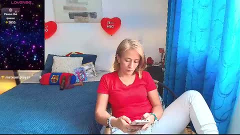 Snapshot of samanta_stone69 chatting on February 2025 06:00:01 PM Samanta Stone online show from February 2025 06:00:01 PM