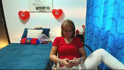 Snapshot of samanta_stone69 chatting on February 2025 10:31:01 PM Samanta Stone online show from February 2025 10:31:01 PM