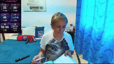 Snapshot of samanta_stone69 chatting on February 2025 08:11:01 PM Samanta Stone online show from February 2025 08:11:01 PM