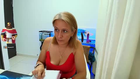 Snapshot of samanta_stone69 chatting on October 2025 11:55:01 PM Samanta Stone online show from October 2025 11:55:01 PM