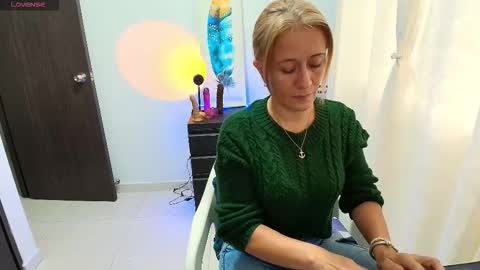 Snapshot of samanta_stone69 chatting on November 2025 09:38:02 PM Samanta Stone online show from November 2025 09:38:02 PM