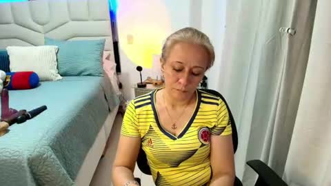 Samanta Stone online show from June 2026 11:36:02 PM