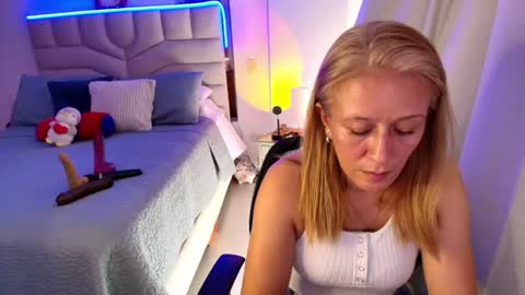Samanta Stone online show from July 2026 04:44:01 PM