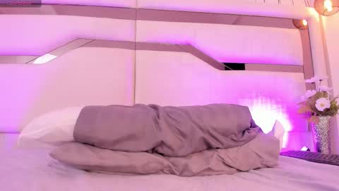 Samantha Beckham online show from February 2025 05:21:02 PM