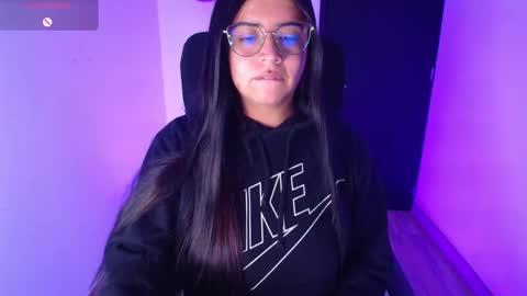 Snapshot of samantha_devil_ chatting on November 2025 02:43:01 AM Samanta online show from November 2025 02:43:01 AM