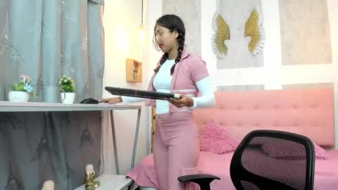    online show from November 2025 10:41:02 AM