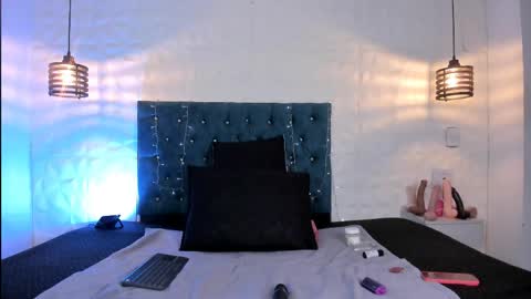 samantha_foxyy online show from May 2026 10:46:01 AM