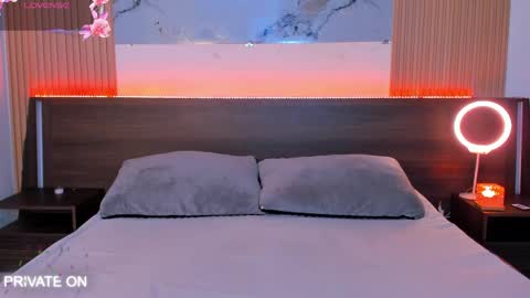 samantha_moons online show from May 2026 11:57:01 PM