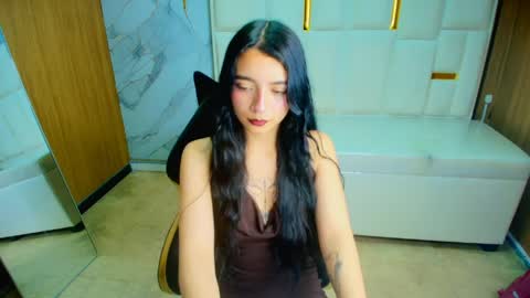 Snapshot of samantha_petite_tf chatting on April 2026 03:33:02 AM Sami online show from April 2026 03:33:02 AM