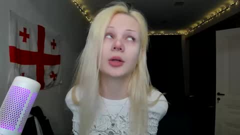 Snapshot of samanthamiasnik1 chatting on March 2025 03:05:02 PM Samantha online show from March 2025 03:05:02 PM