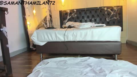 Alejandra  online show from October 2025 10:04:01 AM