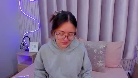 Alejandra  online show from November 2025 11:51:02 AM