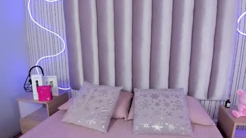 Alejandra  online show from January 2026 12:33:02 PM