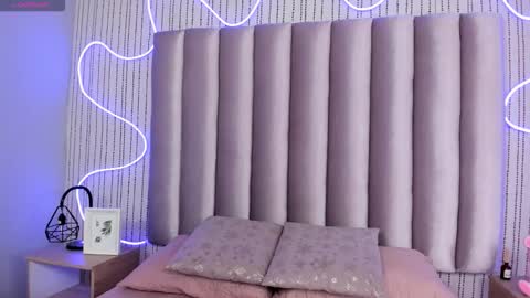 Alejandra  online show from February 2026 12:31:01 PM