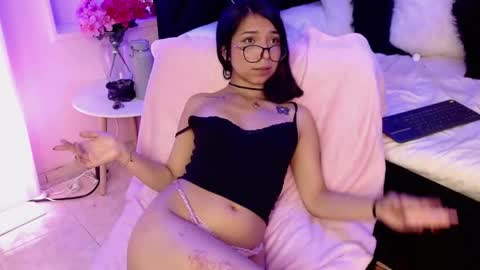 Snapshot of samara_glow chatting on March 2026 02:04:02 AM Samara online show from March 2026 02:04:02 AM