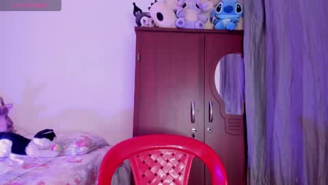 Samara is my name a pleasure delighted that you are here leave your thumb up it is important to me online show from May 2026 04:08:02 AM