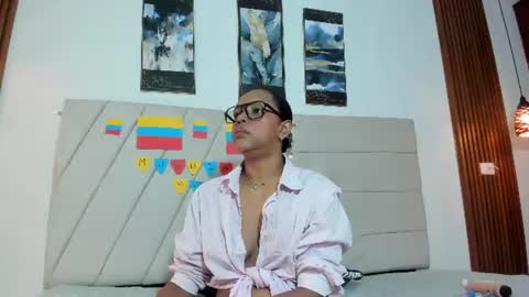 samaraa_smith1 online show from July 2026 12:44:01 PM
