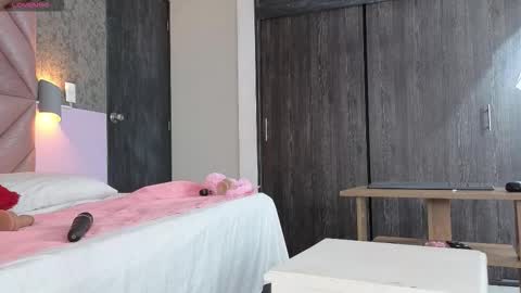 Sara  online show from March 2026 11:37:02 AM