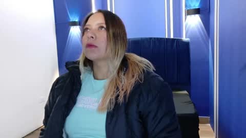 Snapshot of sami_1_8 chatting on December 2025 03:33:01 AM Samy online show from December 2025 03:33:01 AM