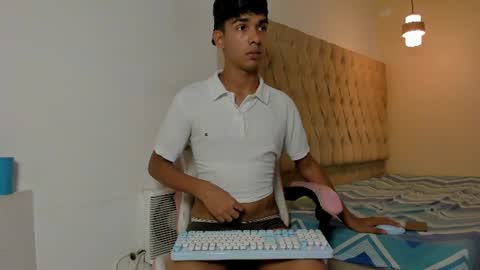 samir_19x online show from July 2026 03:44:01 AM