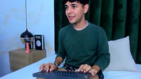 Snapshot of samir_bear chatting on December 2024 03:49:02 PM Samir online show from December 2024 03:49:02 PM