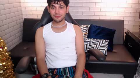 Snapshot of samir_bear chatting on December 2024 12:56:02 PM Samir online show from December 2024 12:56:02 PM