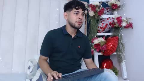 Snapshot of samir_bear chatting on February 2025 12:05:02 PM Samir online show from February 2025 12:05:02 PM