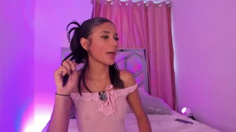samirose_ online show from April 2026 10:59:01 PM