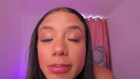 samirose_ online show from May 2026 10:04:01 PM