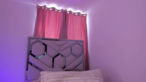 samirose_ online show from May 2026 08:38:01 PM