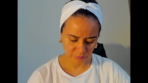 sam online show from December 2025 12:37:02 AM