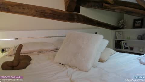 Snapshot of sammarastone chatting on February 2025 09:42:01 PM Maria online show from February 2025 09:42:01 PM