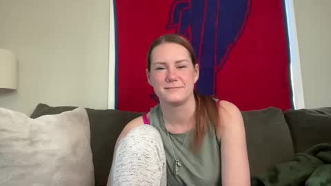 Snapshot of sammieplays chatting on April 2026 05:11:01 PM Playful Sammie online show from April 2026 05:11:01 PM