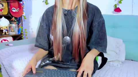 Snapshot of sammy_devinne chatting on May 2026 08:58:01 PM sammy devinne online show from May 2026 08:58:01 PM
