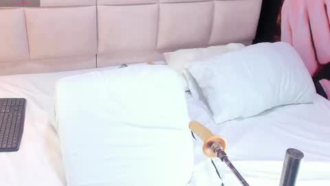 Snapshot of sammy_liv chatting on May 2026 01:19:01 PM sammy_liv online show from May 2026 01:19:01 PM