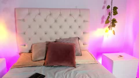 Samantha online show from December 2025 05:27:02 AM