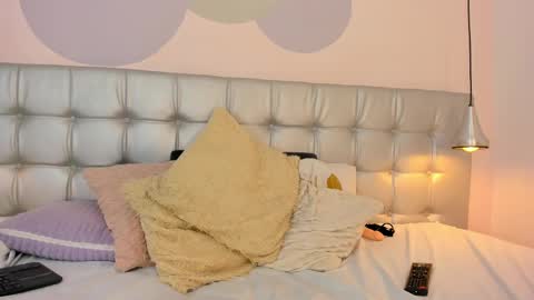 Snapshot of sammybrunette1 chatting on February 2025 12:47:02 AM Axel online show from February 2025 12:47:02 AM