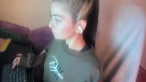 Snapshot of sammysammy_ chatting on June 2026 04:34:02 AM online show from June 2026 04:34:02 AM