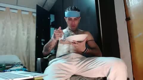 Snapshot of sammytop22 chatting on March 2026 11:43:01 PM sammy model independiente online show from March 2026 11:43:01 PM